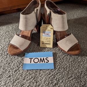 TOMS New Sandals